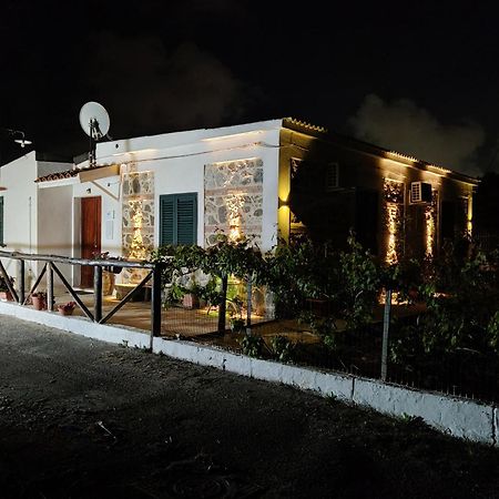 Casa Spezzara Villa Santa Domenica  Exterior photo
